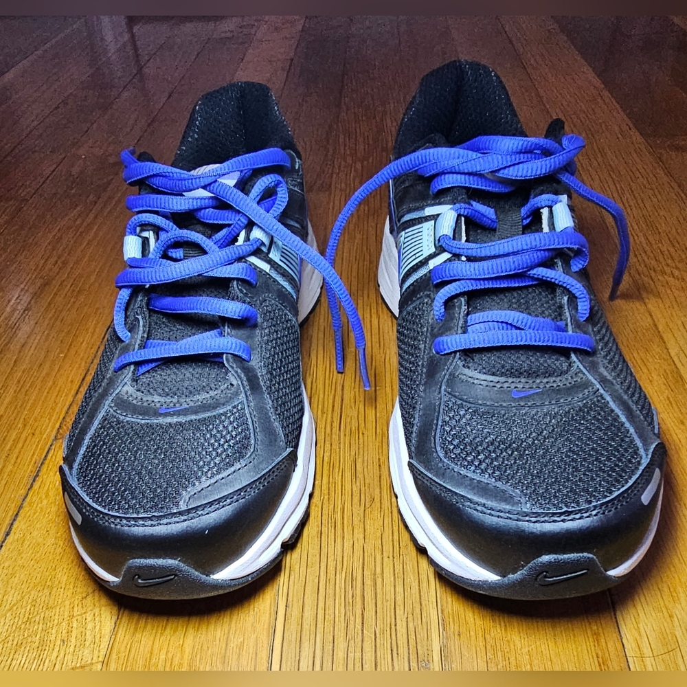 Nike Dart 10 Black Running Shoes Sneakers Women's Size 8.5 EUC